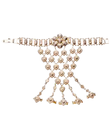 Glover, ein goldener Handschuh mit goldenen Herzen und Ringen. Erhältlich bei VIRTU LUXURY.