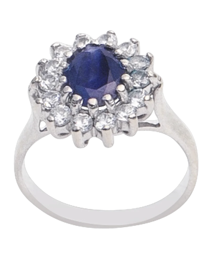 Der Ring CHARMANTE MARGUERITE mit seinem Saphir und seinen Diamanten ist unvergesslich. Der Ring CHARMANTE MARGUERITE mit seinem Saphir und seinen Diamanten ist unvergesslich.