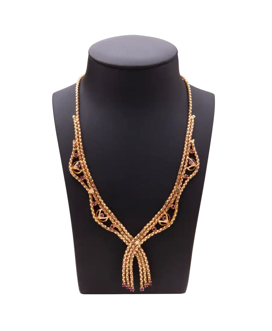 Art Deco Rubin Collier aus 18 Karat Gelbgold mit Fantasie-Muster. Erhältlich bei VIRTU LUXURY.
