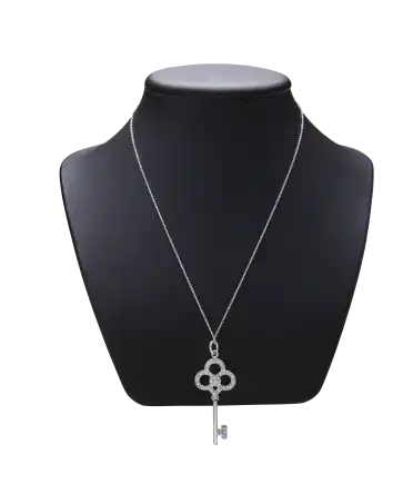 Kronenschlüssel von TIFFANY KEYS aus 18 Karat Weißgold mit Diamanten. Erhältlich bei VIRTU LUXURY.